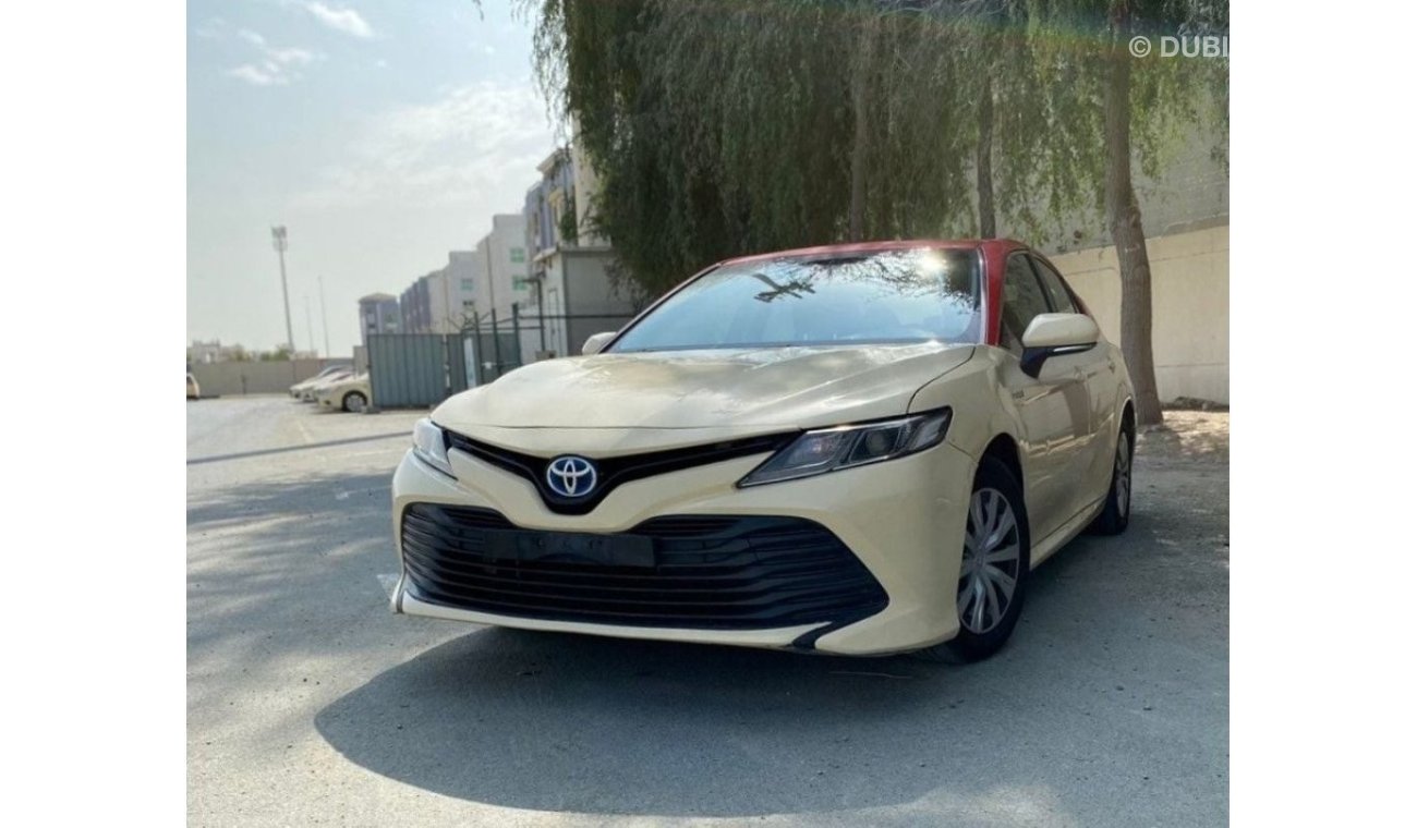 Toyota Camry LE Golden offer for 7 days - Toyota Camry Hybrid - 2019 model - GCC Specs