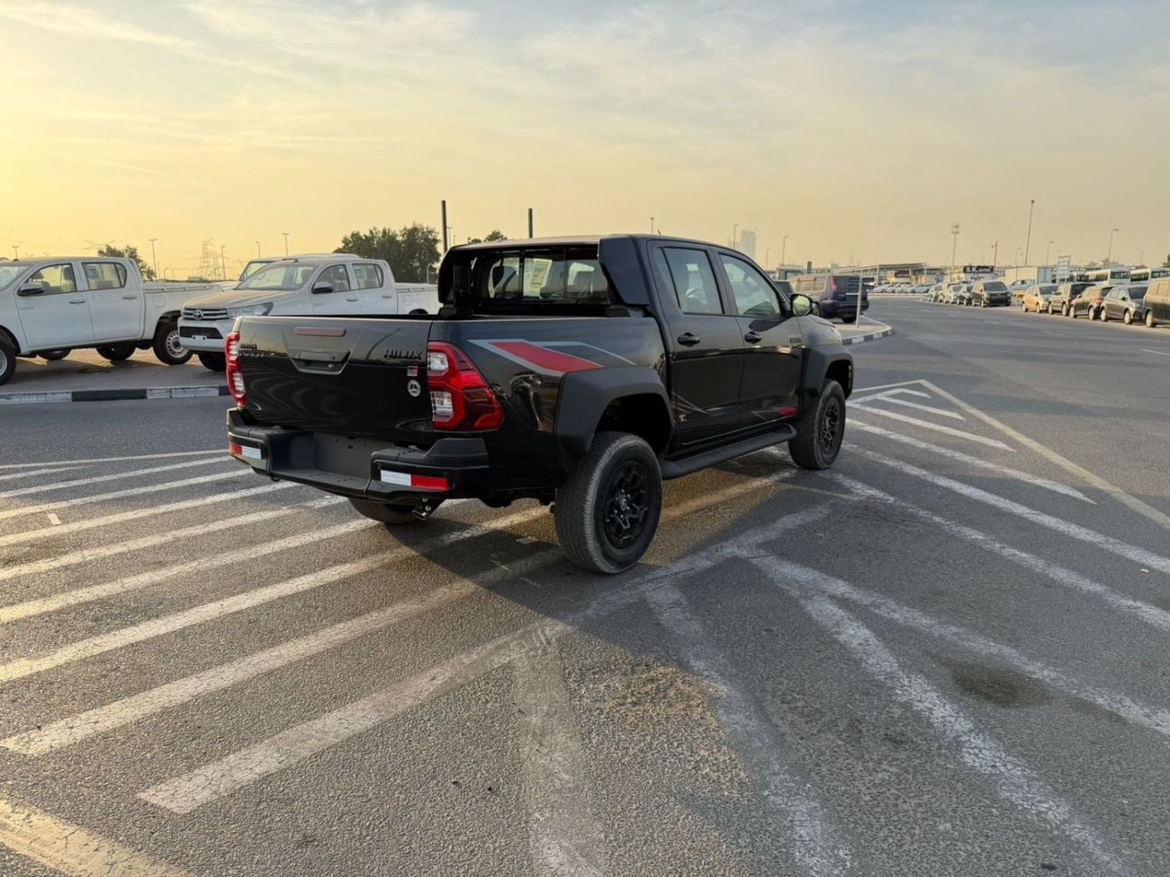 تويوتا هيلوكس Toyota Hilux GR 4.0 2026 Full option