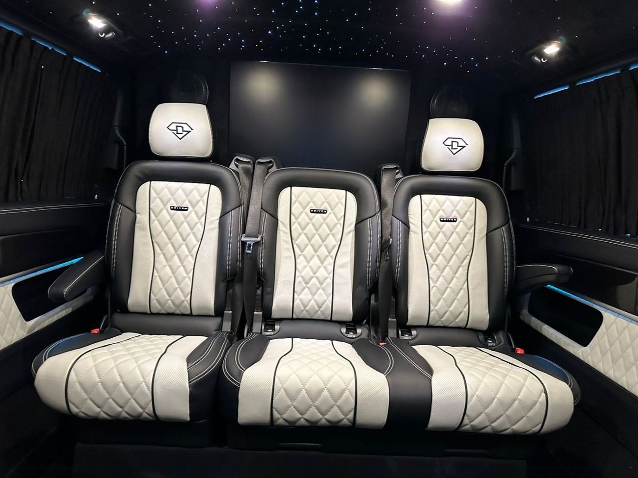 Mercedes-Benz V 250 Std 2020 Mercedes Benz V250 Driven-Landjet, Warranty, Full Service History, Fully Loaded, GCC