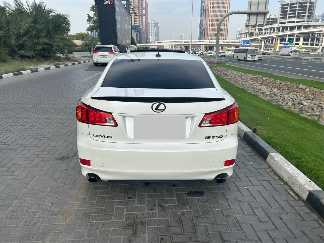 لكزس IS 250 PREMIER