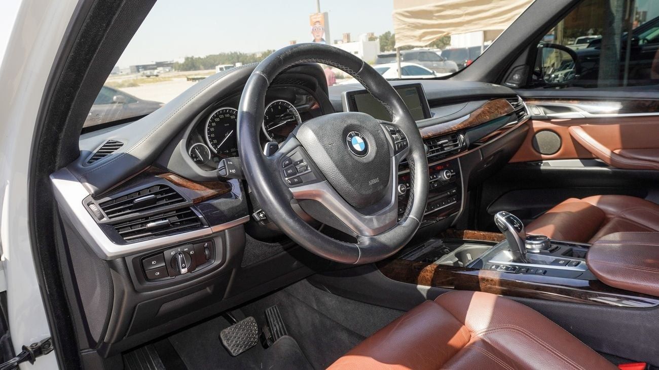 بي أم دبليو X5 XDrive 50i