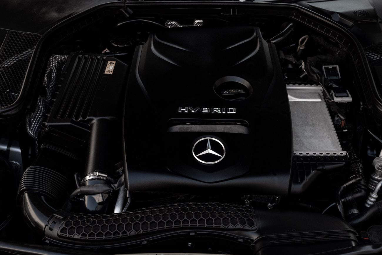 مرسيدس بنز C 300 C300E | 2,057 P.M | 0% Downpayment | PREMIUM PLUS