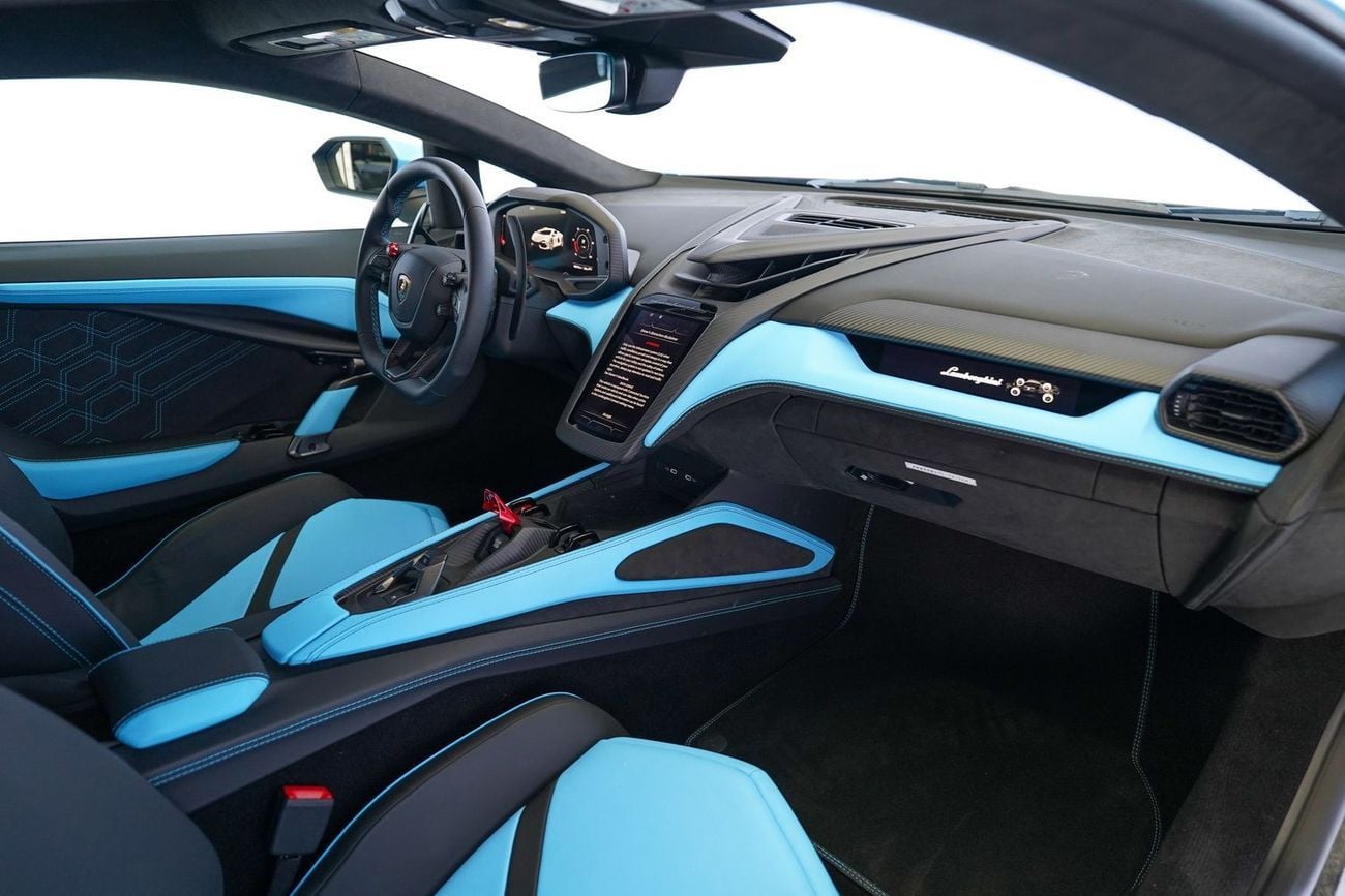 لامبورغيني ريفويلتو SPORTIVA 6.5L V12 Hybrid