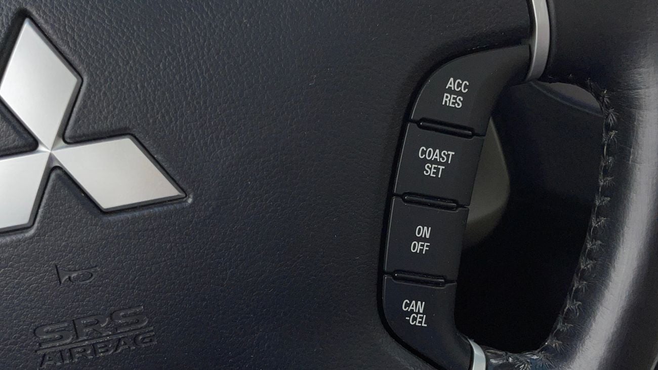 Mitsubishi Pajero GLS MIDLINE 3 | Zero Down Payment | Home Test Drive