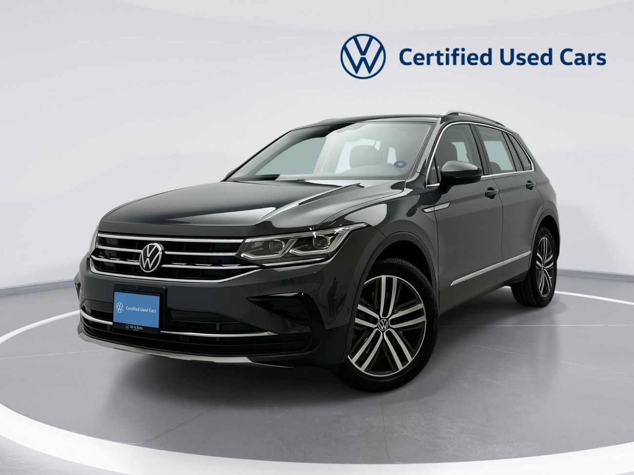 Volkswagen Tiguan Tiguan Elegance (Old Shape) (Ref#43379)