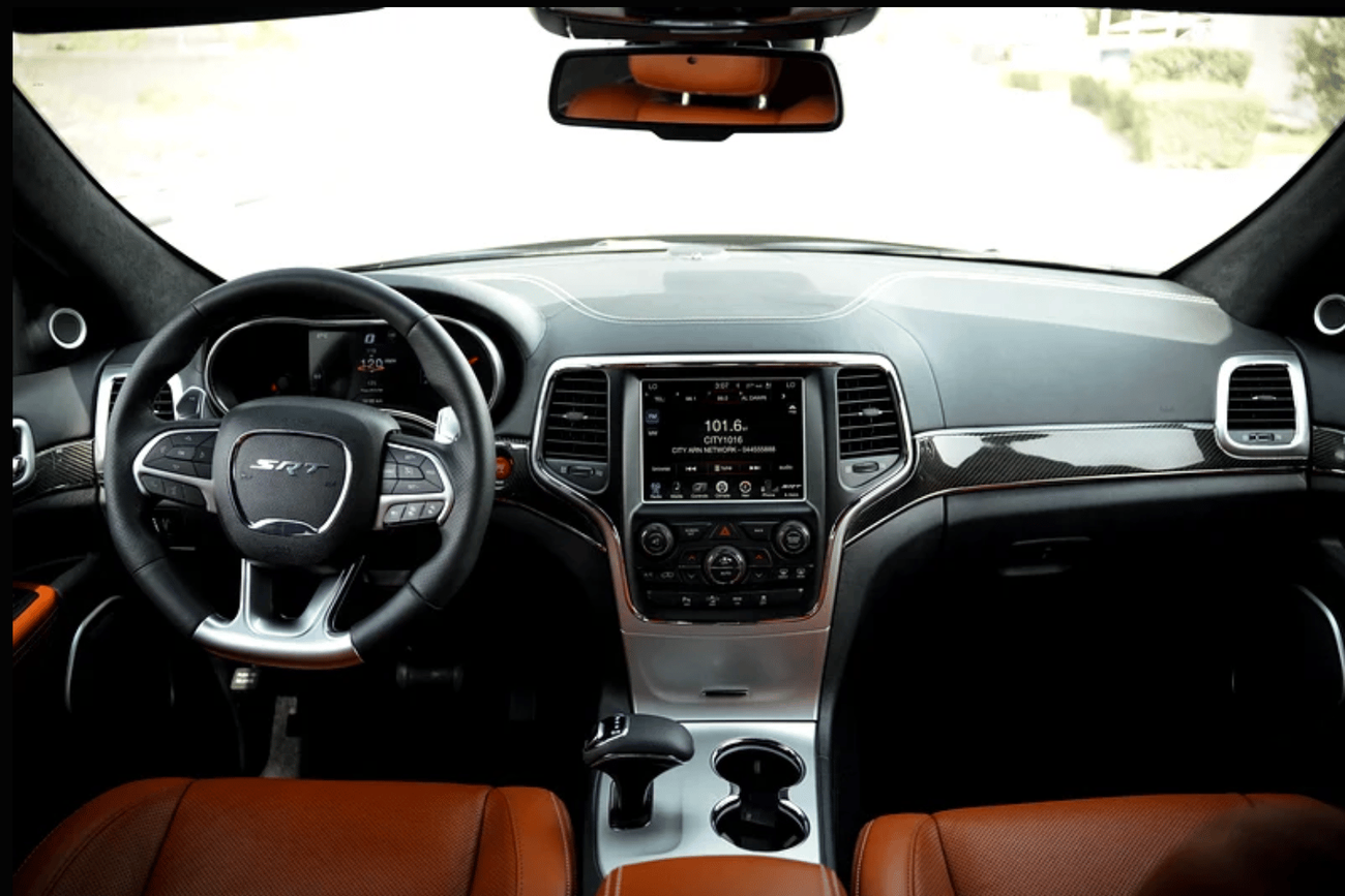 جيب جراند شيروكي SRT8 6.4L