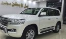 Toyota Land Cruiser جلد ثلاث شاشات فل كامل  GXR V8.