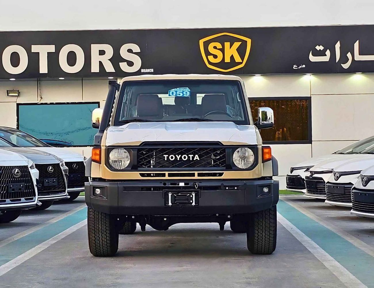 تويوتا لاند كروزر 70 LC76 LX/4.0L PETROL A/T/DIFFLOCK, WINCH, SNORKEL, REFRIGERATOR, OVER FENDER/ CODE#H76PAF
