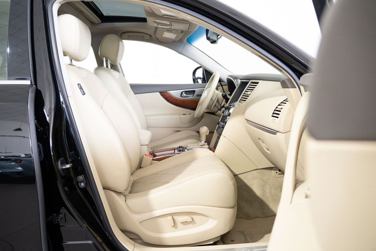Infiniti QX70 Luxury