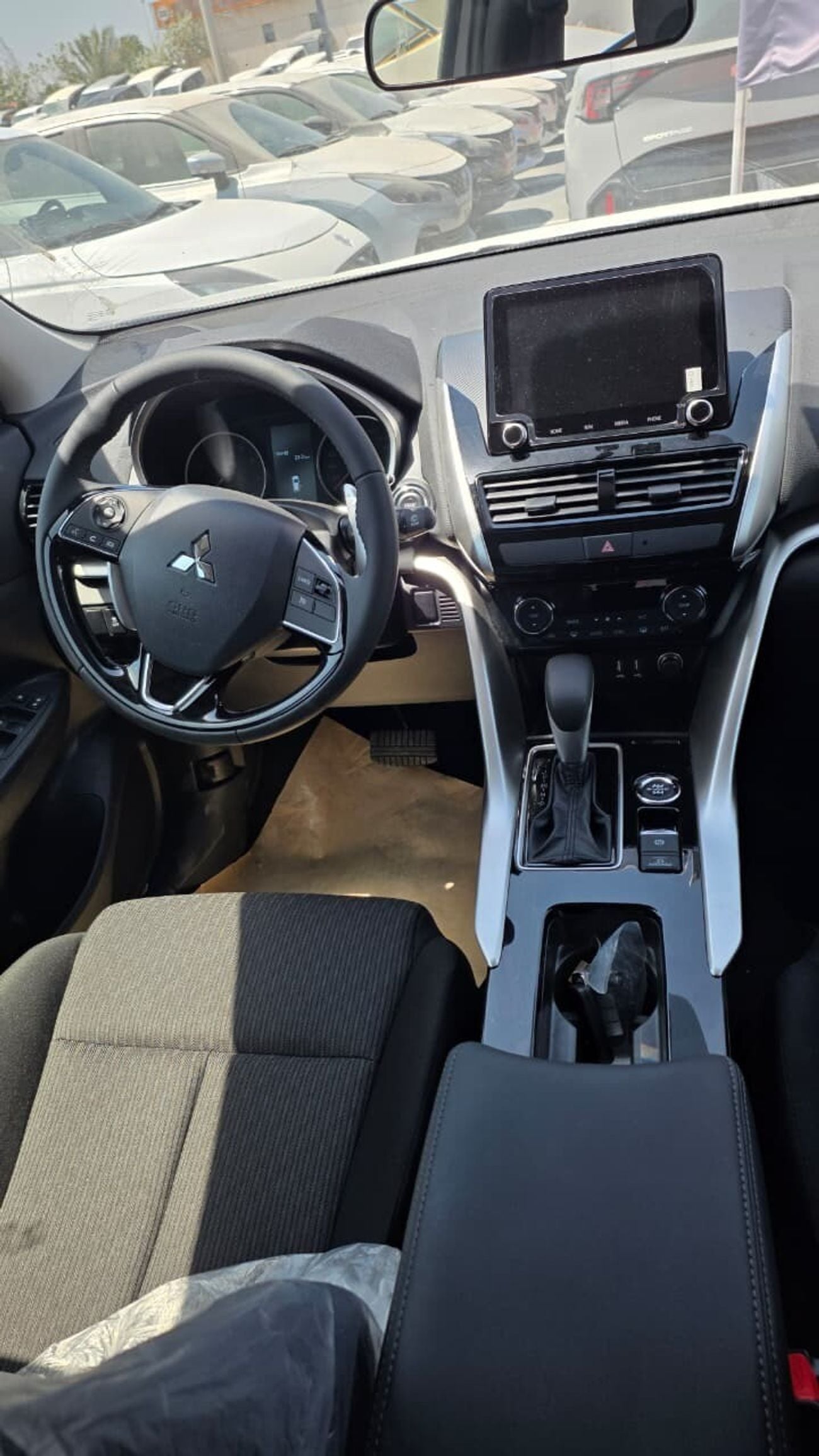 Mitsubishi Eclipse Cross GLX FULL Mitsubishi Eclipse Cross GLX MEDIUMLINE 2.0L 155HP 4WD 5 SEATS 5 DOOR EXPORT ONLY