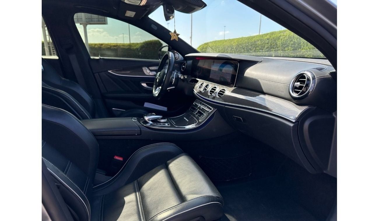 Mercedes-Benz E 63 AMG