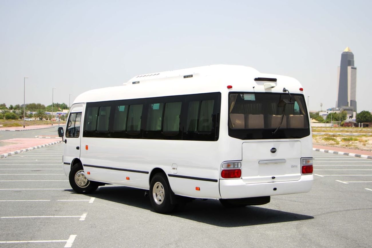 CHTC Bus 2023 CHTC Coaster 3.0 28STR - White inside Beige
