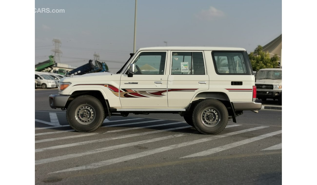 Toyota Land Cruiser Hard Top 4.5L, 16' Tyre, Central Door Lock System, Power Window, Power Mirror, 4WD Gear Box, CODE-LCWH20