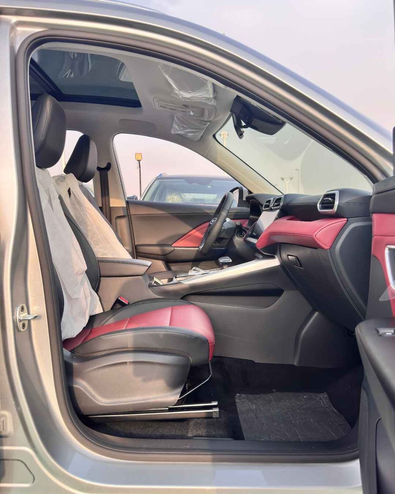 MG ZS LUX