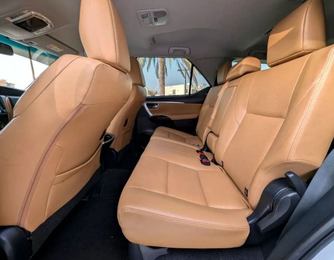 تويوتا فورتونر VXR Toyota Fortuner 2023 Model VXR 4.0L v6 full option petrol Engine Colour White push start Transmissio