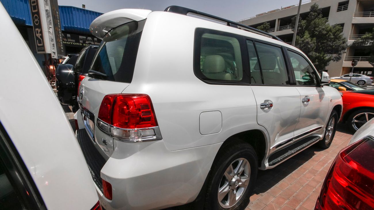 Toyota Land Cruiser VXR