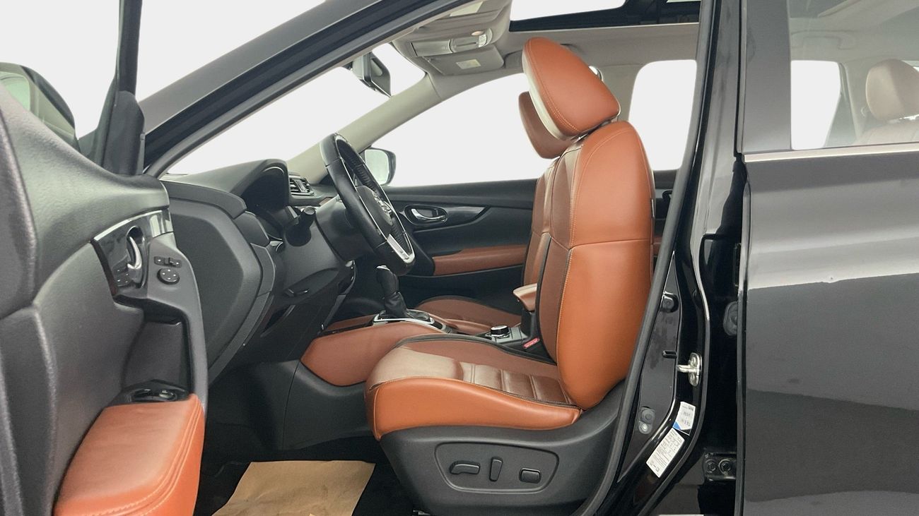 نيسان إكس تريل 2.5 SL 4WD 7STR AUTO LANE DEPARTURE | شامل الضمان | 0 ﺪﻔﻋﺓ ﺃﻮﻟﻯ