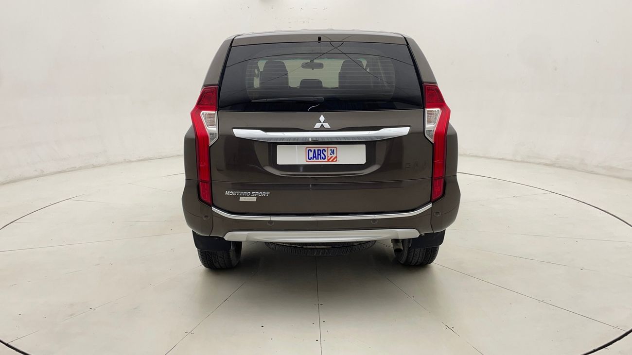 ميتسوبيشي مونتيرو سبورت GLX MID 3 | بدون دفعة مقدمة | اختبار القيادة في المنزل