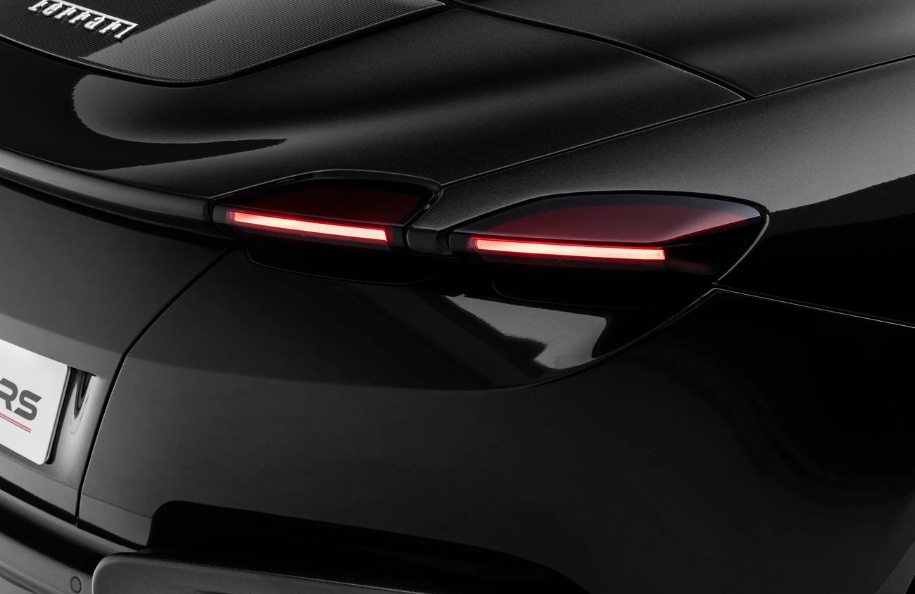 Ferrari Roma 3.9L V8 Twin-Turbocharged Engine