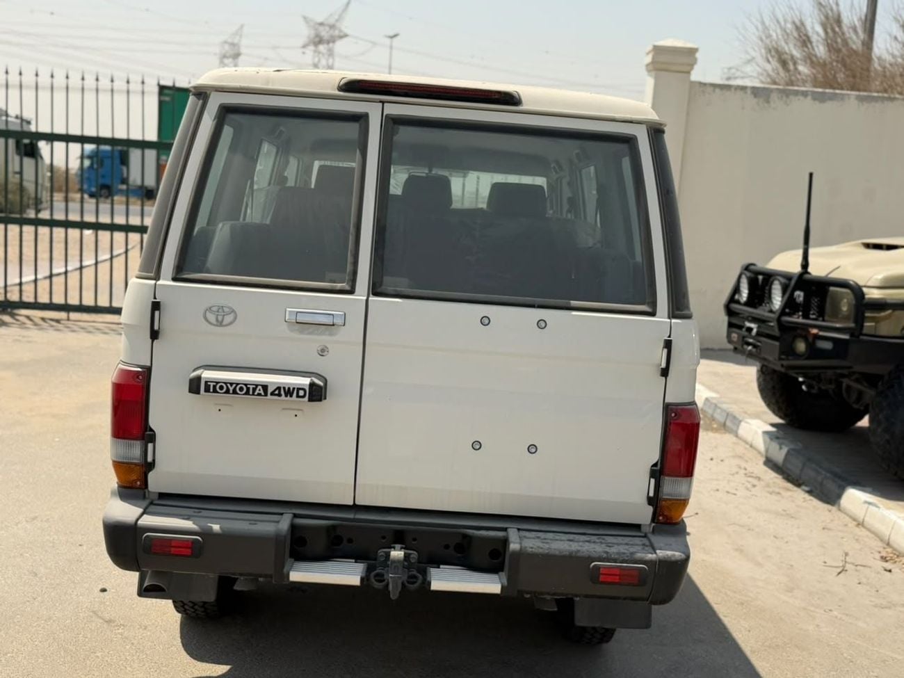 Toyota Land Cruiser 70 LC76 LX TOYOTA LC76 4.2 MT 2026 BASIC NO DIFF LOCK