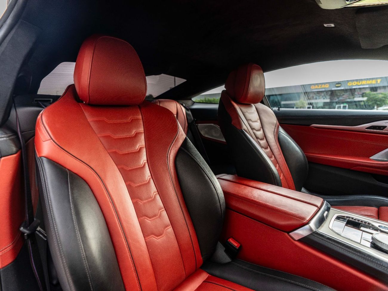 بي أم دبليو M850i Carbon Edition 4.4L