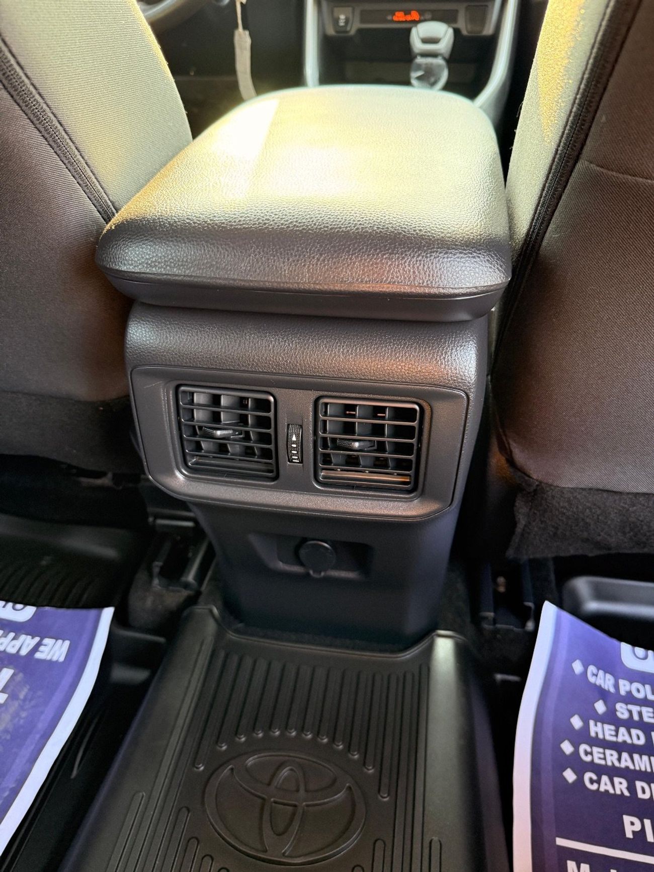 Toyota RAV4 2.5L (4WD) LE