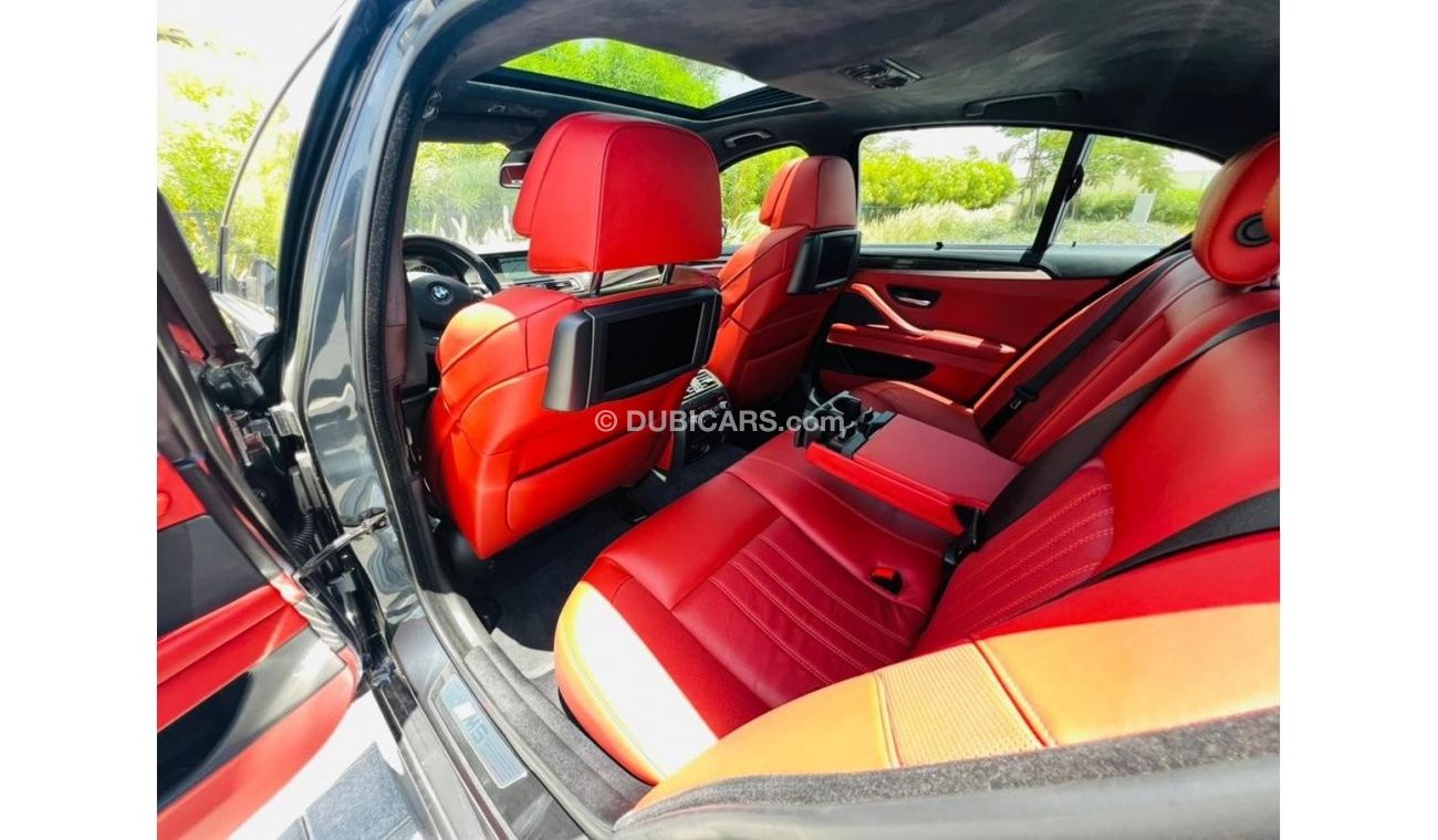 بي أم دبليو M5 || Original Paint || Sunroof || GCC || Immaculate Condition