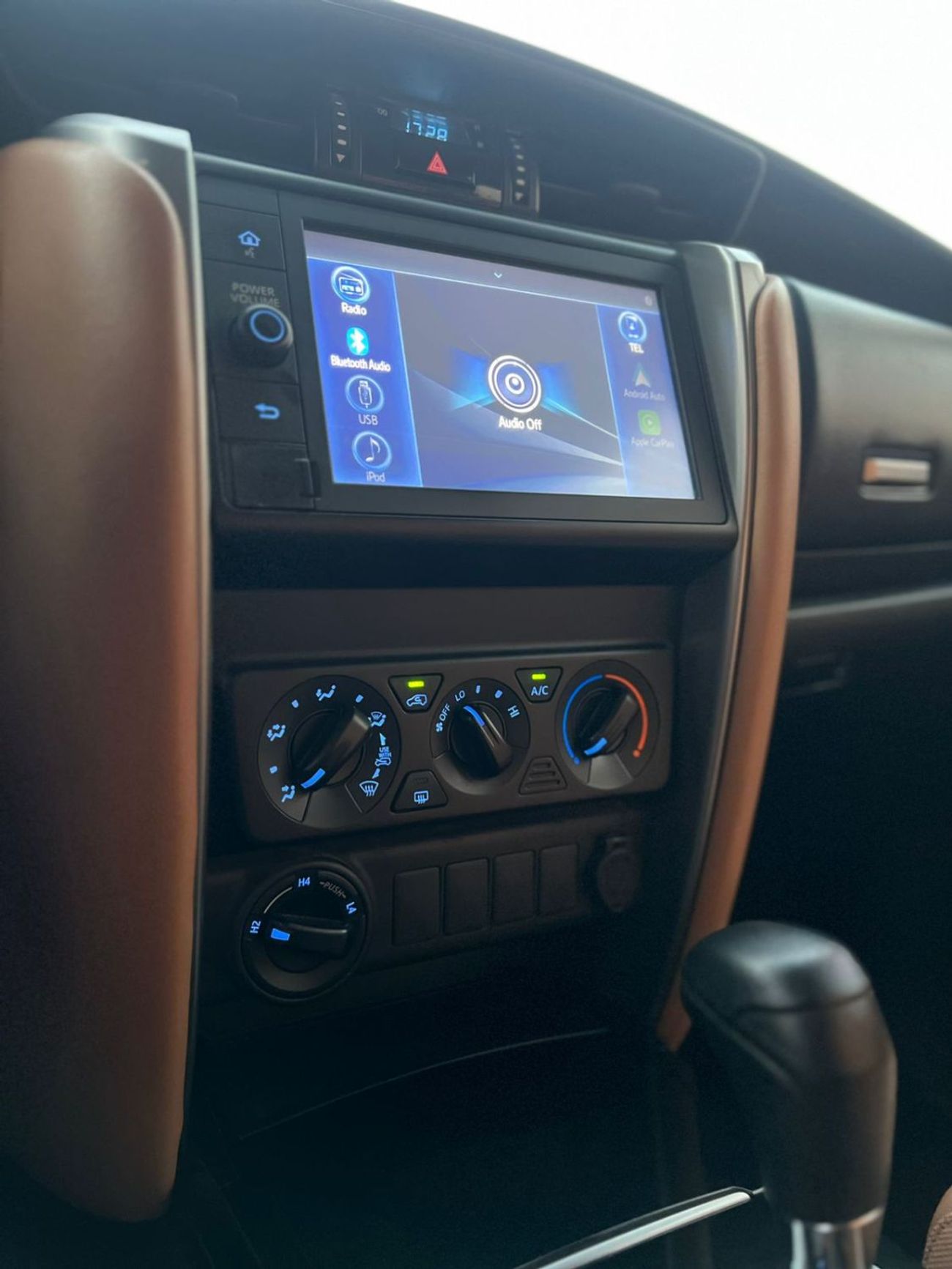 تويوتا فورتونر 2022  Toyota Fortuner EXR 2.7L (160 HP)V4 -AWD 4x4 - GCC Rear Sensor - Cruise Control