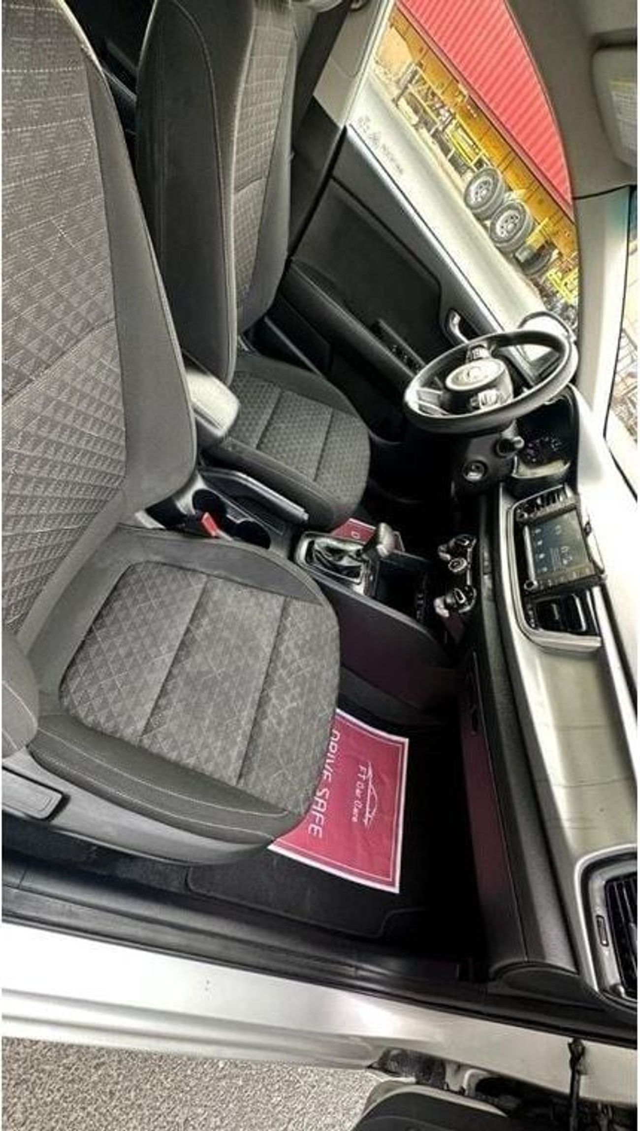 كيا ريو EX 1.4L (107 HP) Sedan