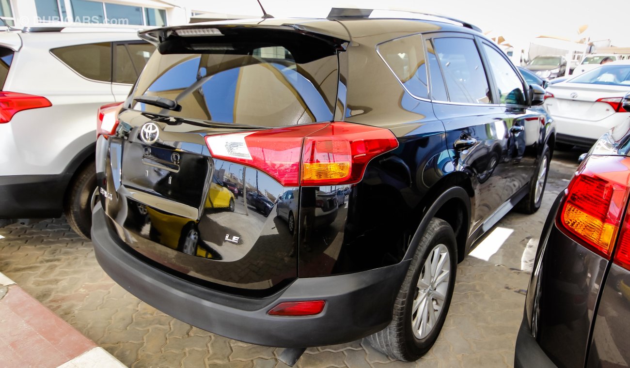 Toyota RAV4 LE