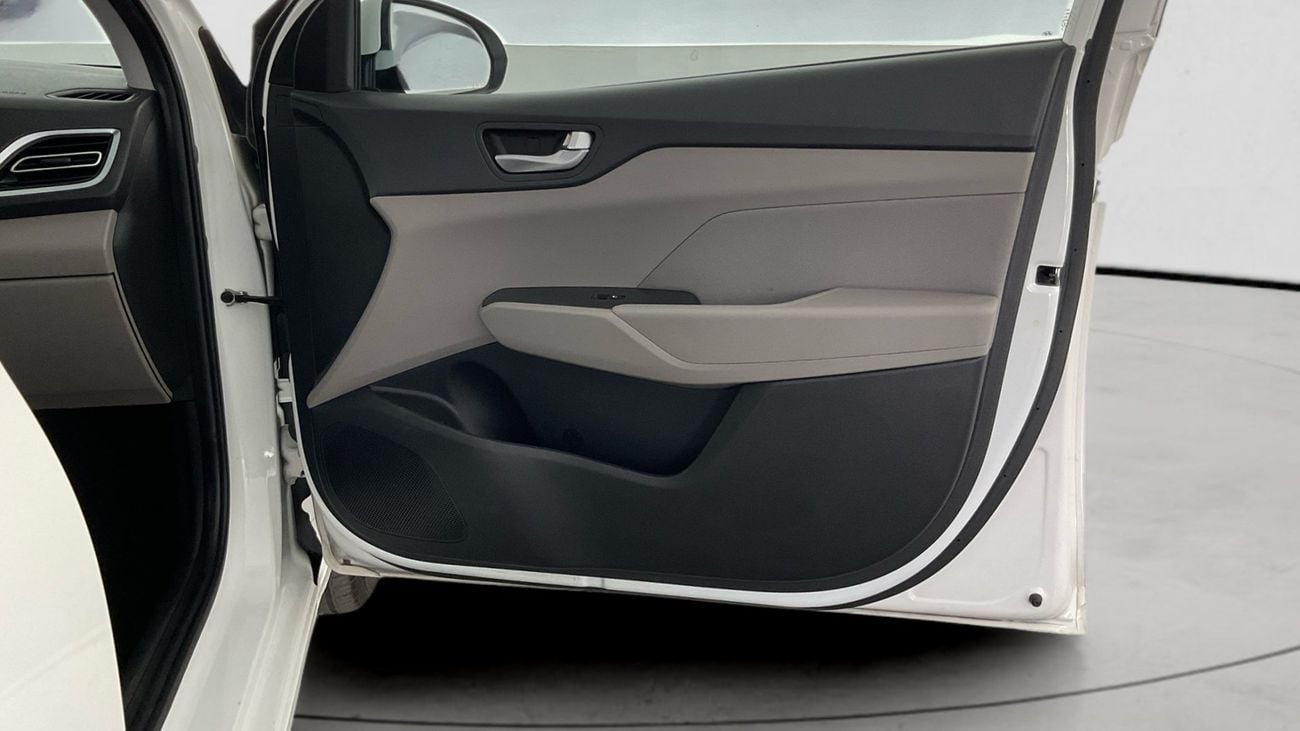 Hyundai Accent 1.6 AUTO GL AUTO SMART PLUS | Guaranteed Warranty | 0 Down Payment