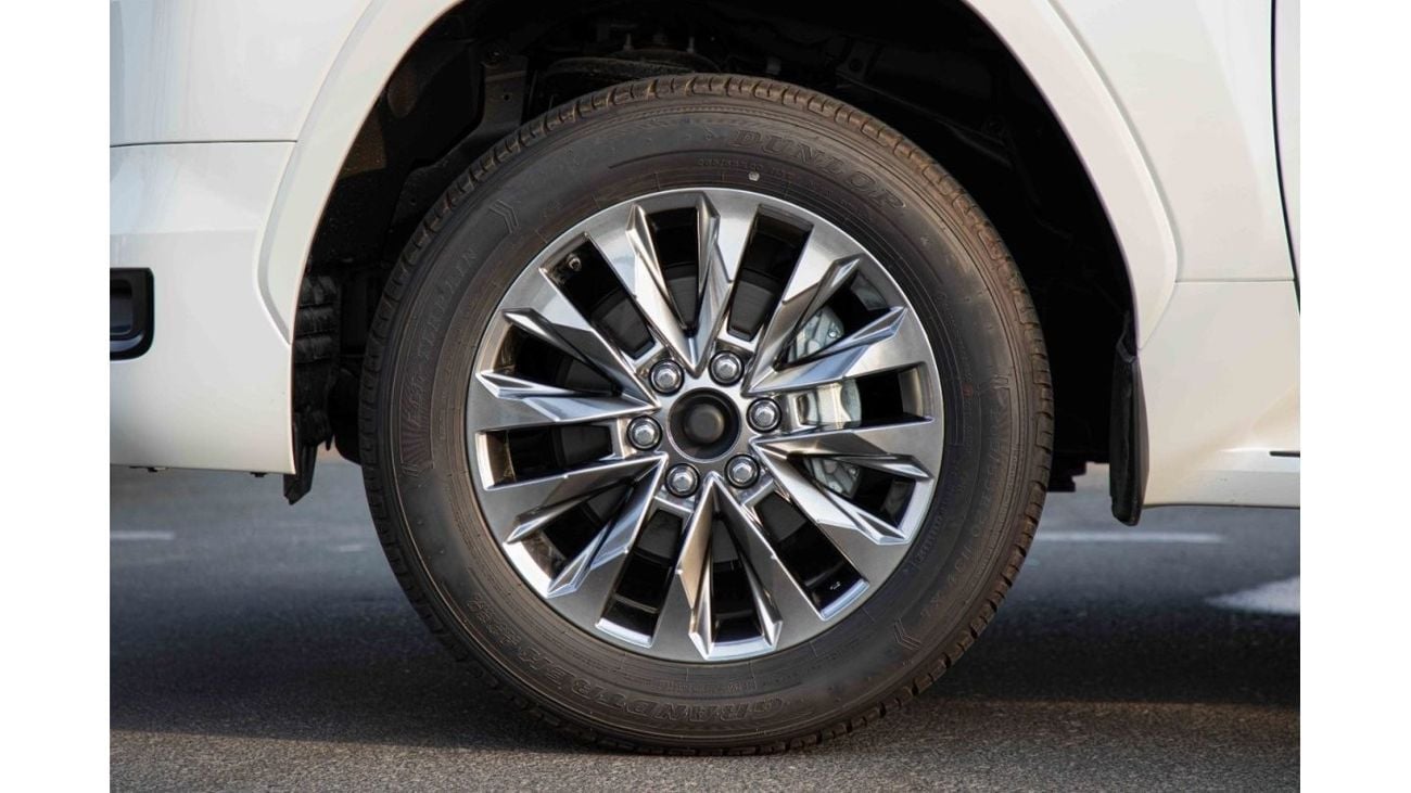 Toyota Land Cruiser 2023 Toyota Land Cruiser 4.0 GXR High - White Pearl inside Black | Export Only