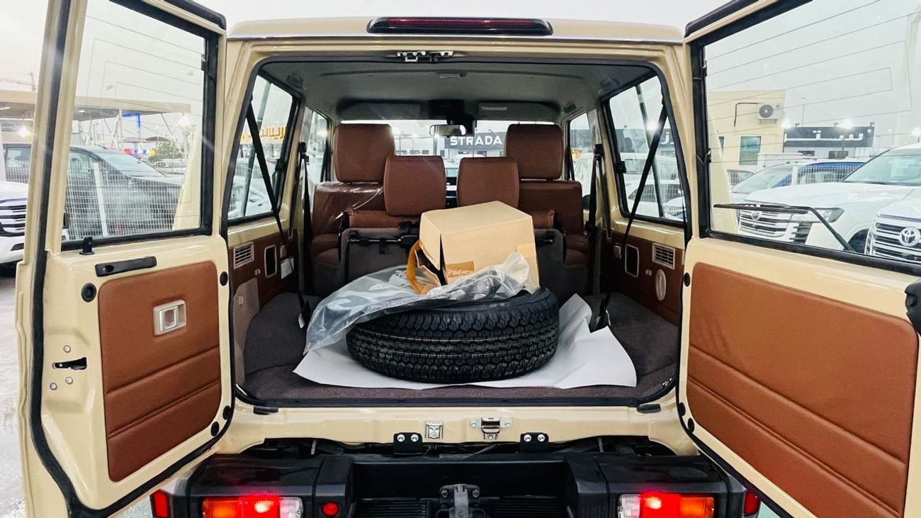 تويوتا لاند كروزر 70 LC 78 HARDTOP 2.8L AT