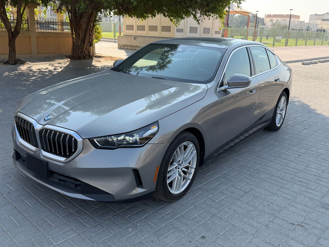 بي أم دبليو 530i Xdrive 530i