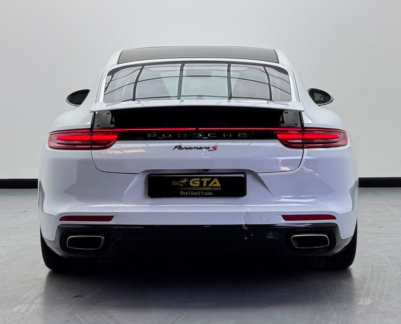 Porsche Panamera 2018 Porsche Panamera, Full Service History, Excellent Condition, GCC