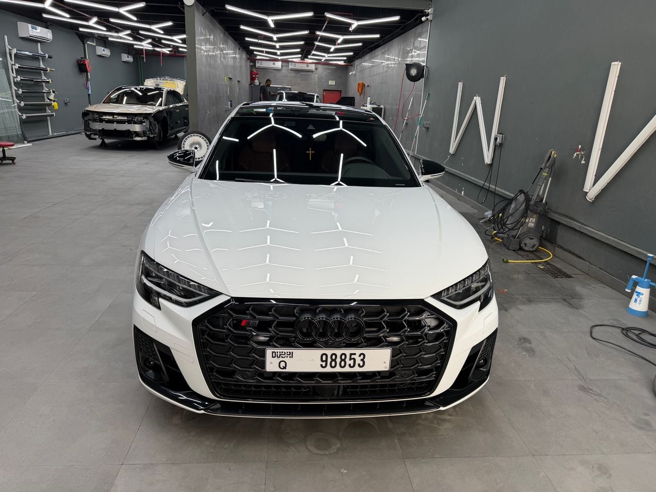 Audi S8 full option