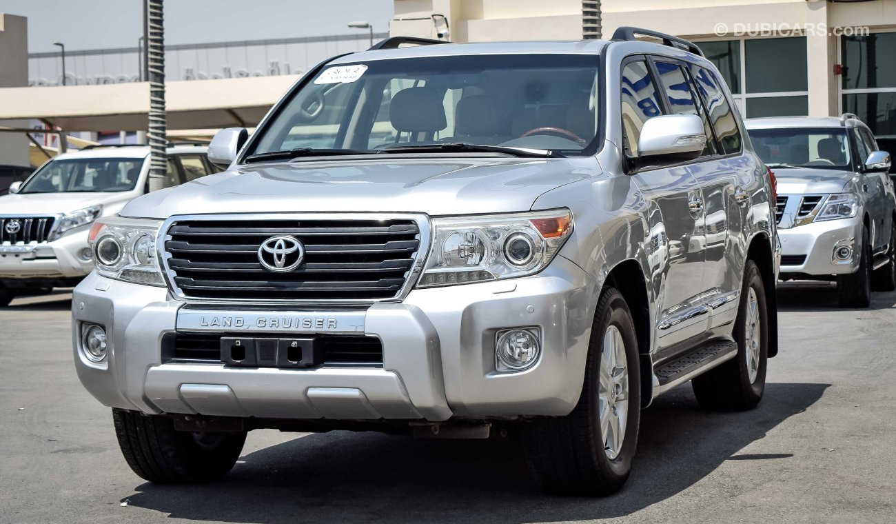 Toyota Land Cruiser GXR V6