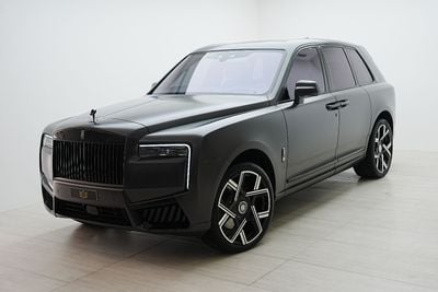 Rolls Royce Cullinan BLACK BADGE , FACELIFT, Rear VIP Seats w/ Screens, Starlight, Bespoke Audio, GCC Specs!