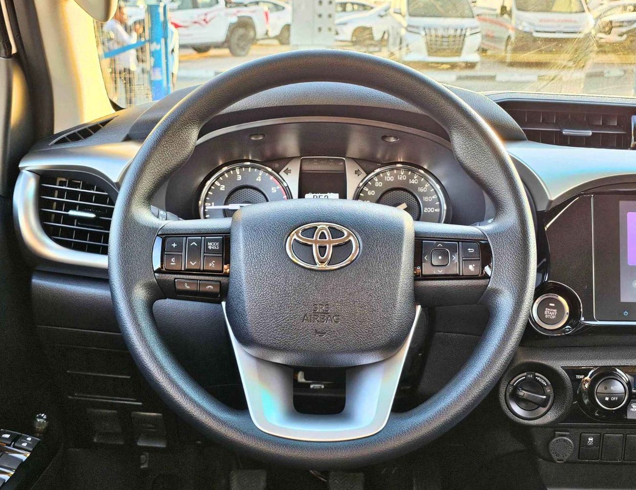 تويوتا هيلوكس SR5 WIDE BODY / 2.4L V4 DIESEL M/T / CHROME BUMPERS / DVD CAMERA / PUSH START / FULL OPTION (CODE # 