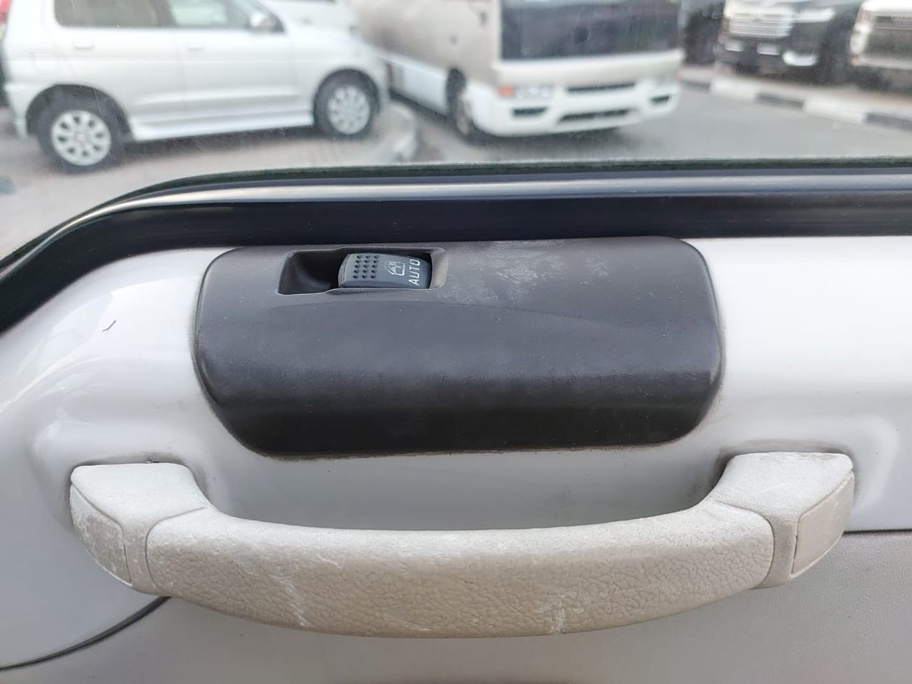 ميتسوبيشي روزا MITSUBISHI ROSA BUS RHD 2006 MODEL 4.8 L DIESEL AUTOMATIC(PM00086)