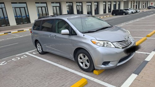 Toyota Sienna Price in UAE, Images, Specs & Features