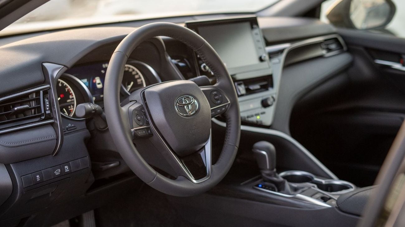 Toyota Camry XLE 2.5L XLE Executive 2.5L Petrol [FOR EXPORT TO AFRICA ONLY]