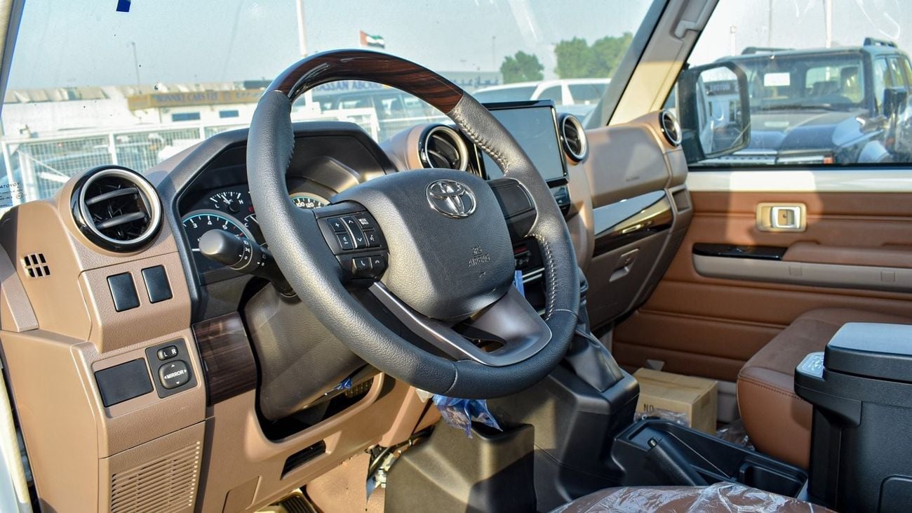 Toyota Land Cruiser Pick Up 4.0L V6 Double Cabin A/T