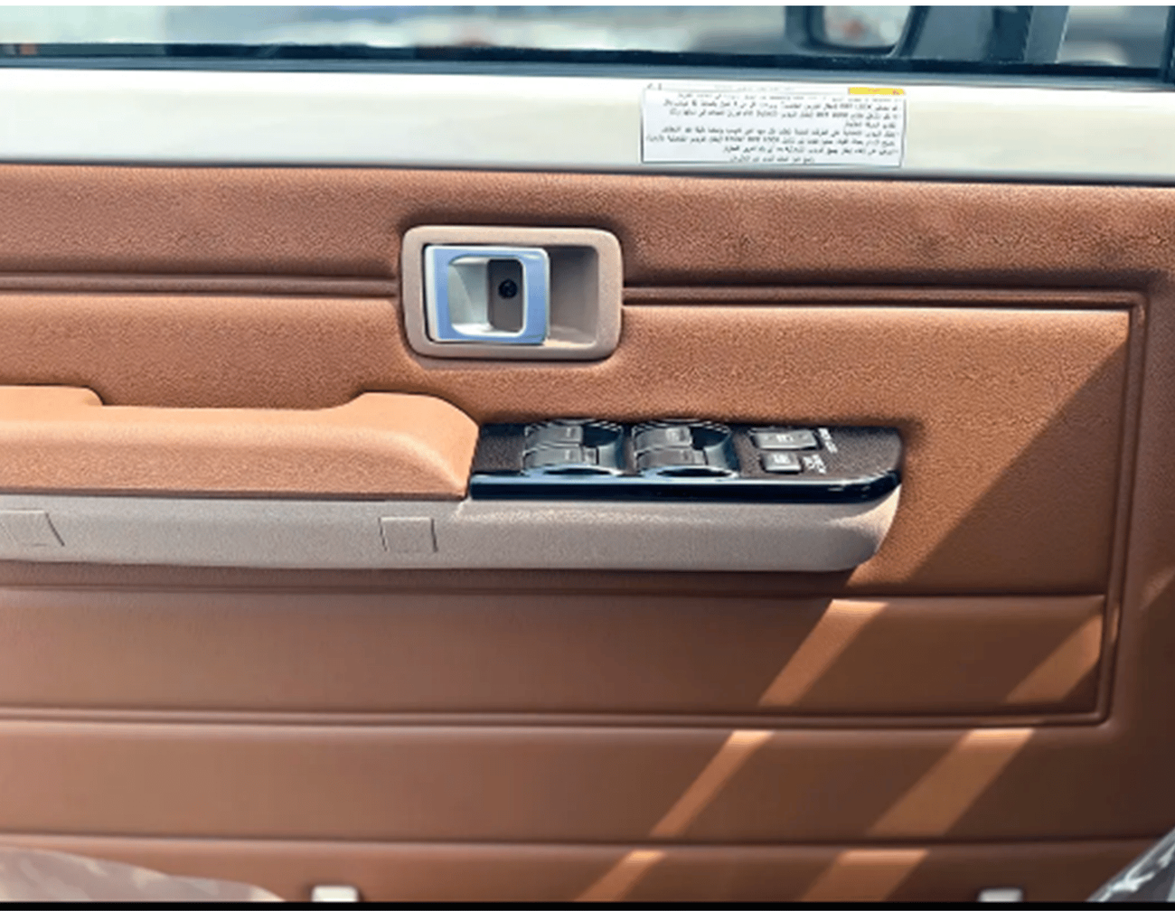 تويوتا لاند كروزر بيك آب ECTATL001 – 2025 Toyota LC79 Double Cab Pick Up - 4.0L Petrol Auto - Full - White with Tan Interior