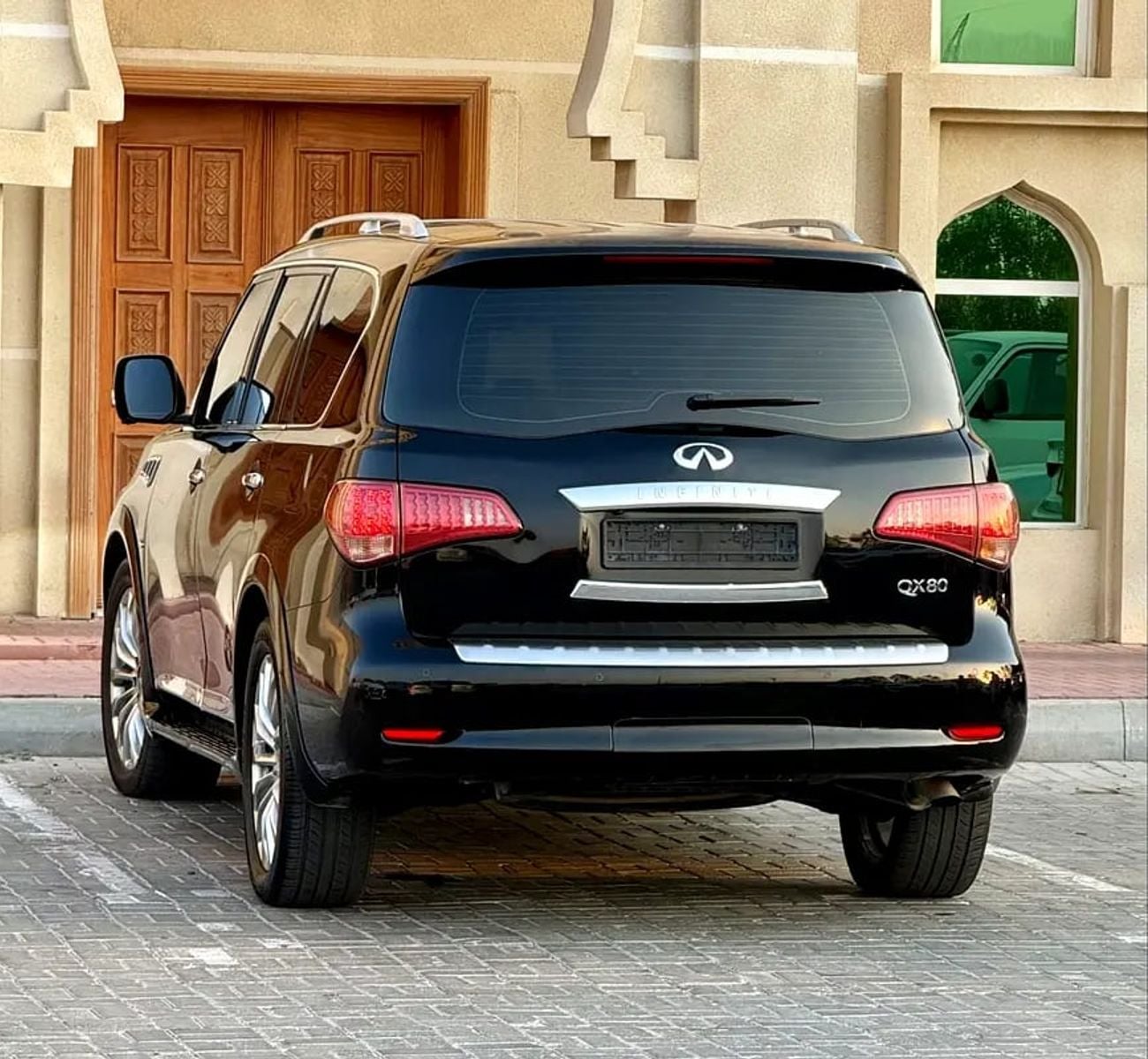 Infiniti QX80 EXCELLENCE إنفينيتي خليجي موديل فل اوبشن بحالة ممتازة