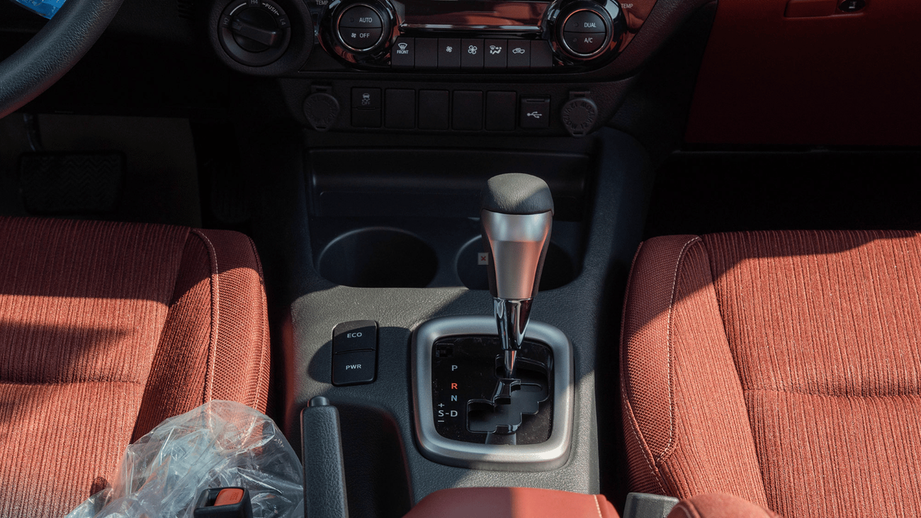 Toyota Hilux ECTCGA004 – 2025 Toyota Hilux Double Cab Pick Up - GLXS – 2.7L Petrol Auto 4wd - White with Red Inte