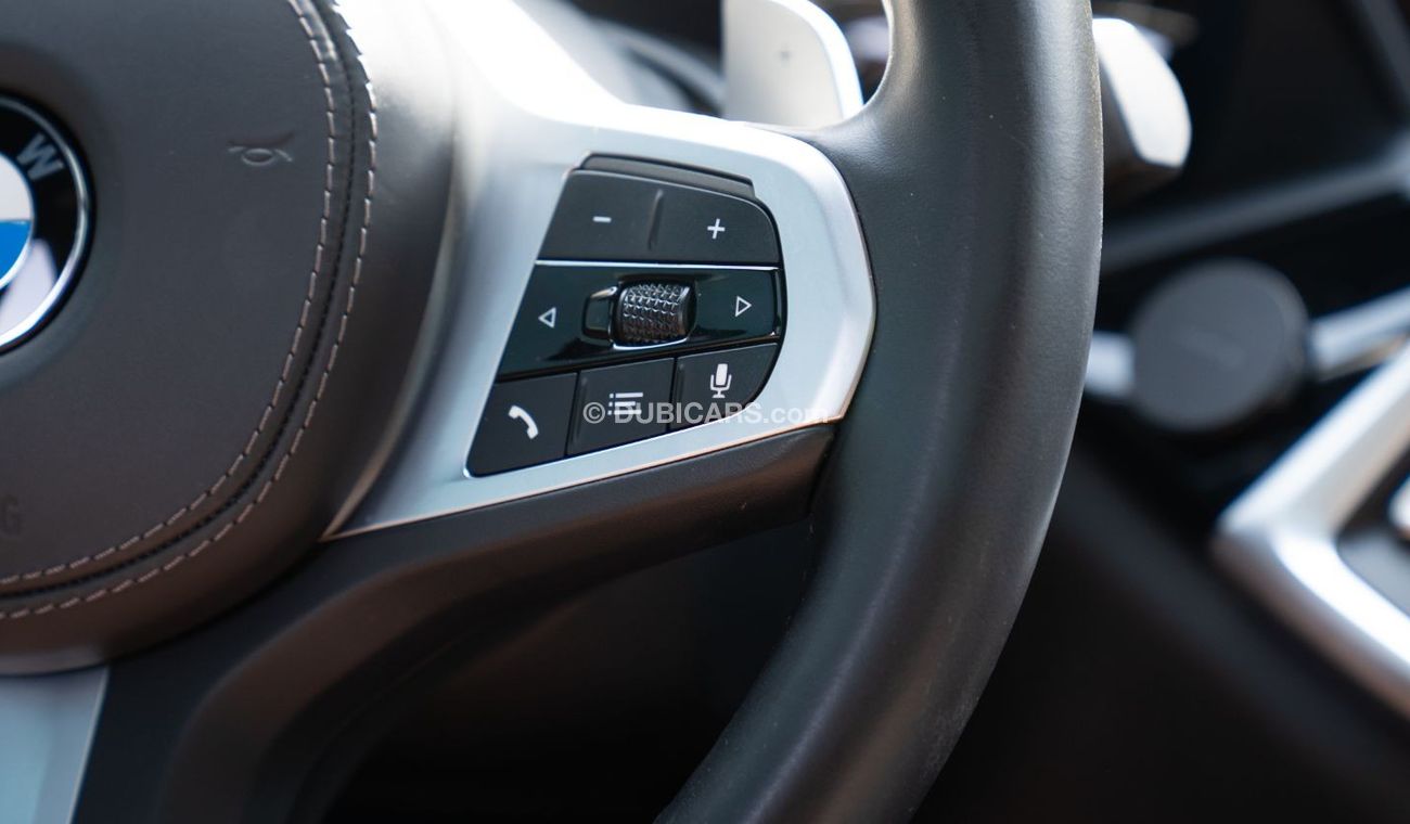 BMW X5 xDrive40i Luxury M Sport Package BMW X5 XDrive 40i Panoramic *M* -pack Head-up Display 2022 GCC Serv