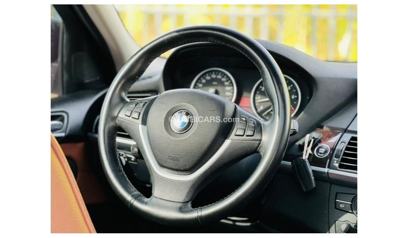 BMW X5 xDrive 35i || Sunroof || GCC || Well Maintained