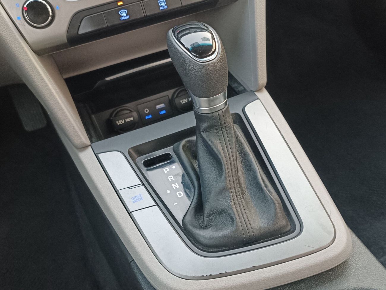 هيونداي إلانترا / SE MID OPT / EXPORT ONLY LOT#43618