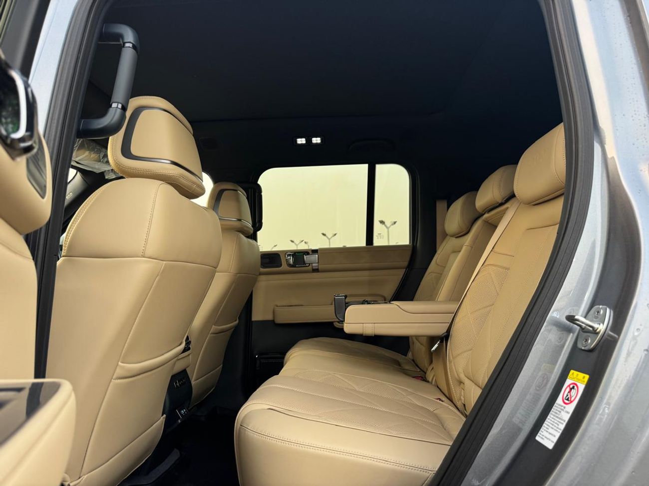 BYD Leopard 5 BYD LEOPARD 5 ULTRA 2025